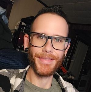 Meet your Posher, Dustin